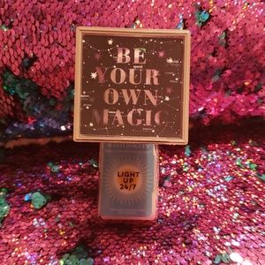 Bath and body works light up wallflower